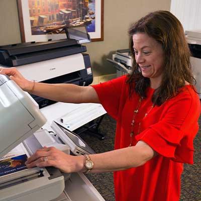 woman-making-copies